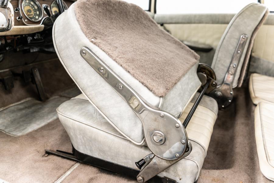 Интерьер Auto Union 1000 SP Coupe 1960 года  (фото 44 из 84)